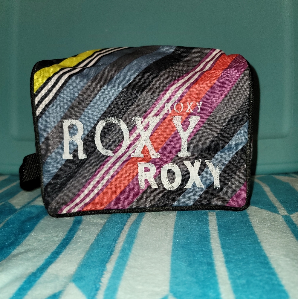 ROXY Cosmetic Toiletries Bag, 7" x 8" x 9", half-zip, clean, Multi-colored